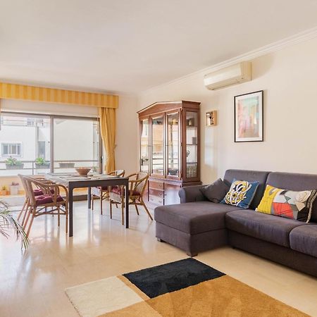 Central Cascais Apartment With Private Parking מראה חיצוני תמונה