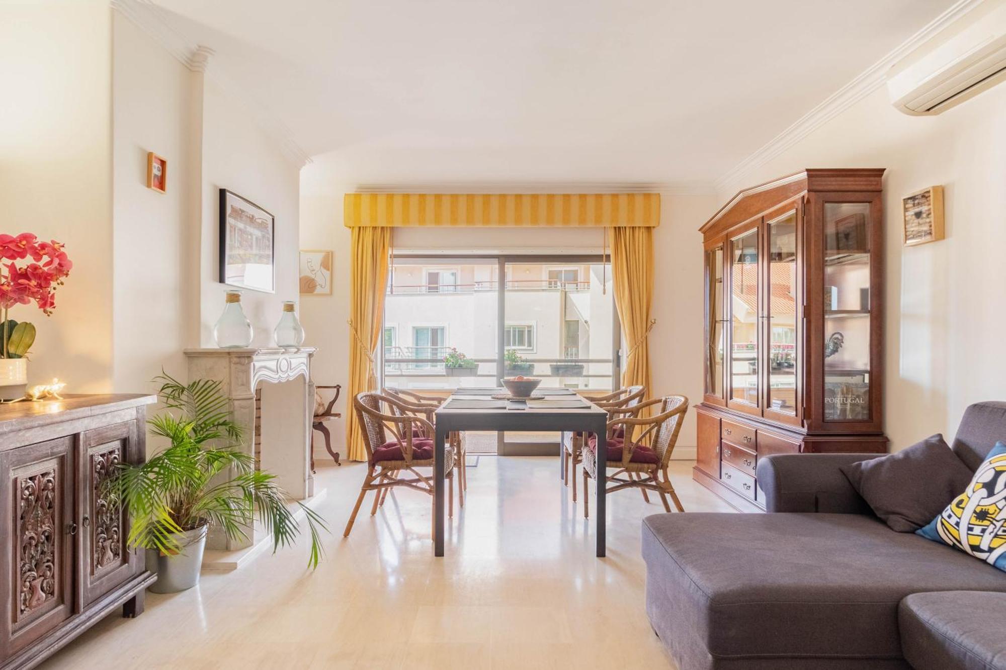 Central Cascais Apartment With Private Parking מראה חיצוני תמונה