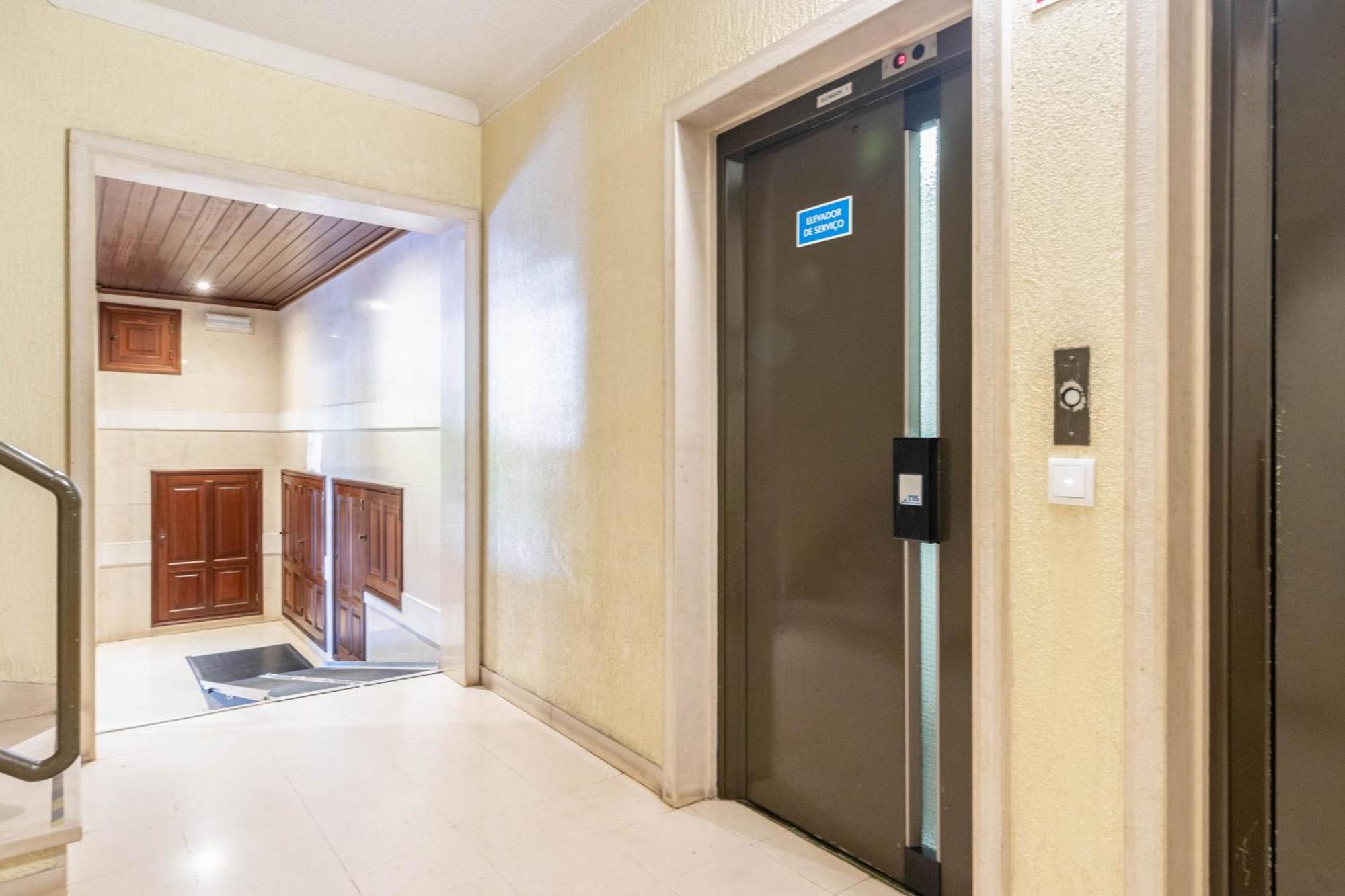 Central Cascais Apartment With Private Parking מראה חיצוני תמונה