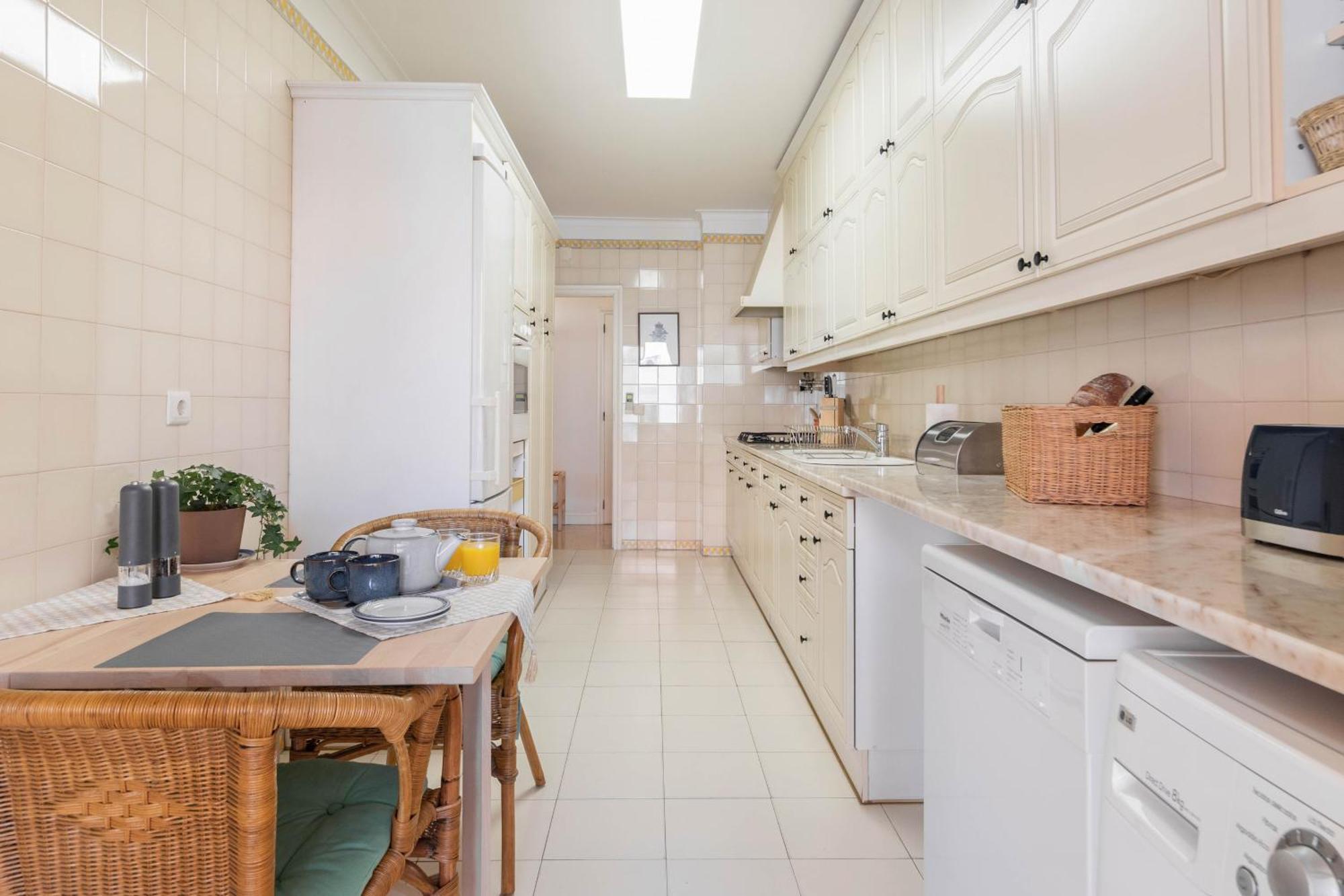 Central Cascais Apartment With Private Parking מראה חיצוני תמונה